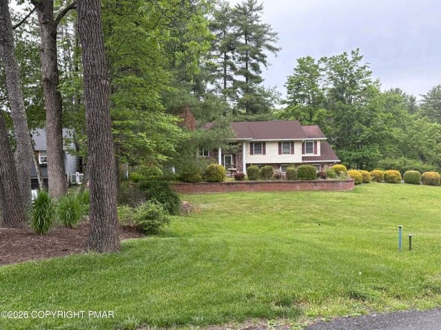 128 Wilbur Bloom Boulevard, East Stroudsburg, PA 18302