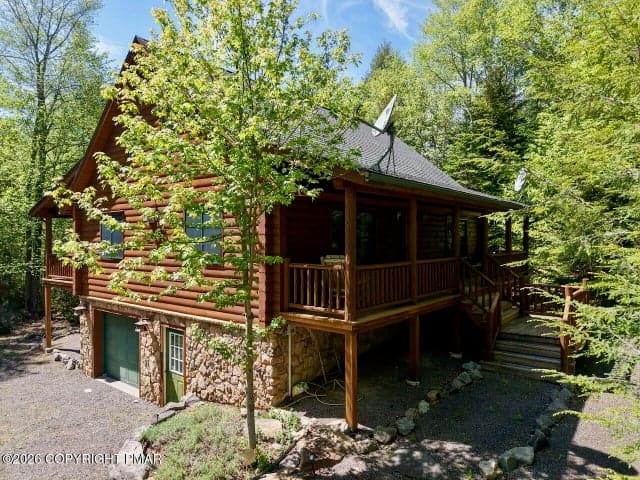 53 Hemlock Court, Gouldsboro, PA 18424