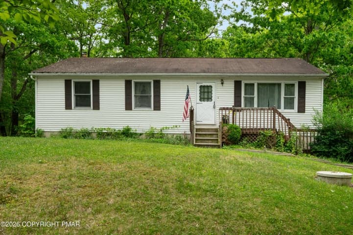 2289 Walnut Trail, Bushkill, PA 18324
