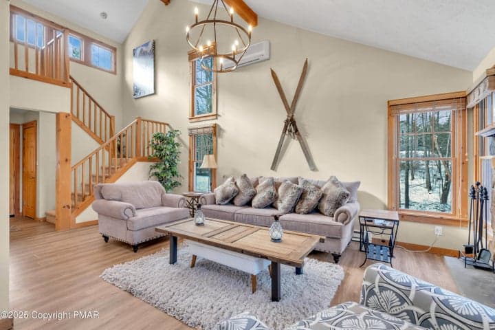 163 Pine Court, Tannersville, PA 18372