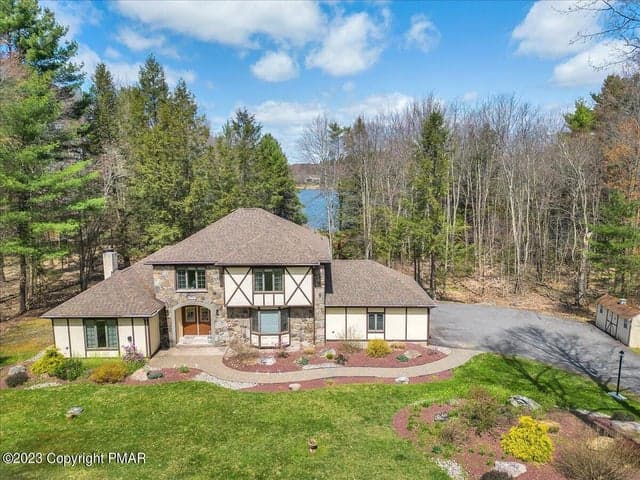 157 Greenwood Drive, Blakeslee, PA 18610