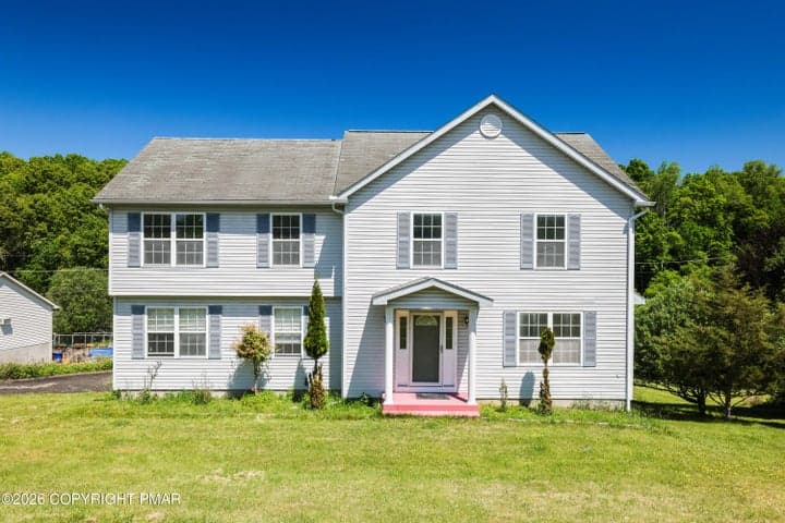 302 Rustic Drive, East Stroudsburg, PA 18302