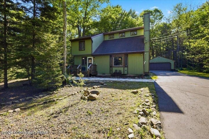 3125 Robert David Drive, Tobyhanna, PA 18466