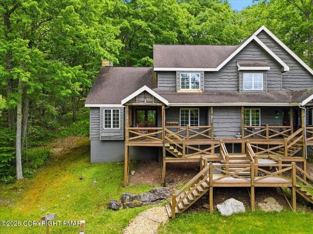 128 Short Hill Road, Lake Harmony, PA 18624