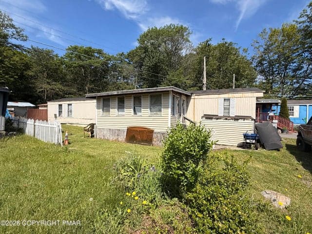 103 Maygood Lane, Tobyhanna, PA 18466