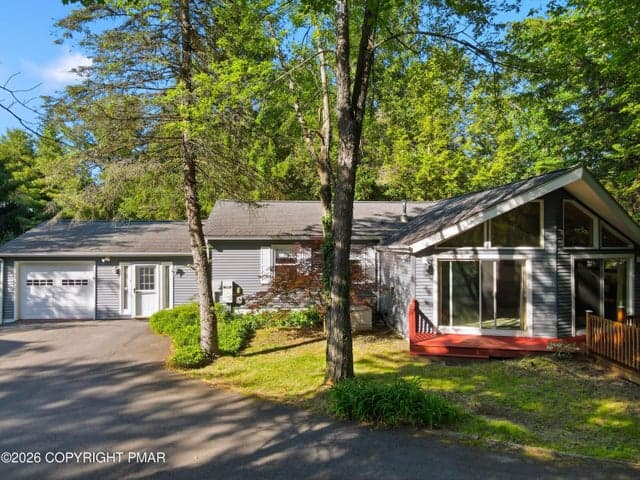 4180 Hickory Road, Tobyhanna, PA 18466