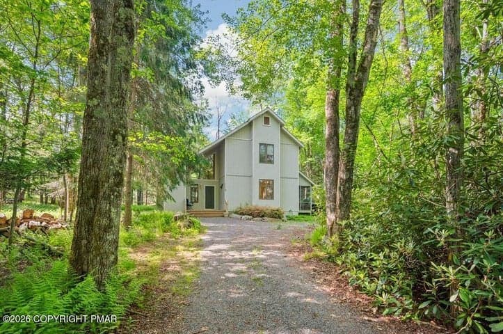 252 Long View Lane, Pocono Pines, PA 18350