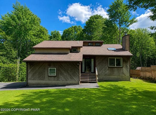 6137 Victoria Drive, Tobyhanna, PA 18466
