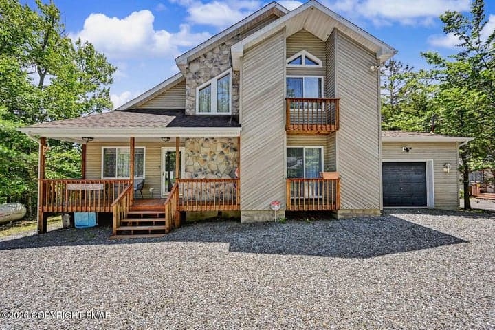 211 Nadine Boulevard, Pocono Summit, PA 18346