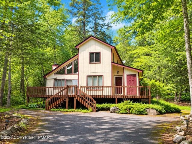 1778 Otsego Lane, Tobyhanna, PA 18466