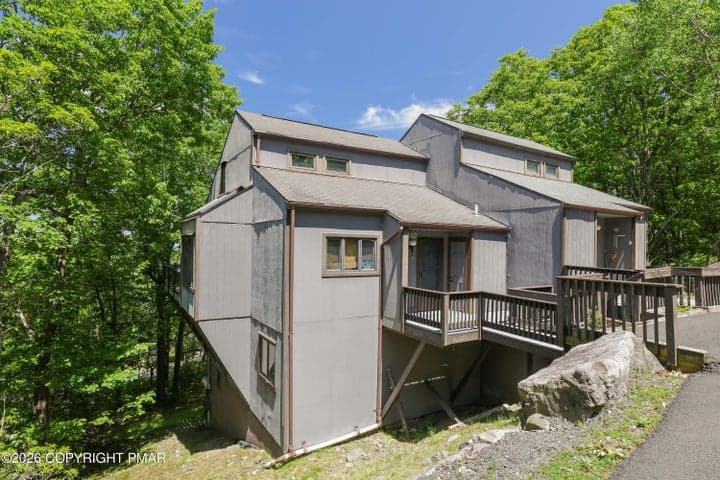 262 Overlook Way, Tannersville, PA 18372