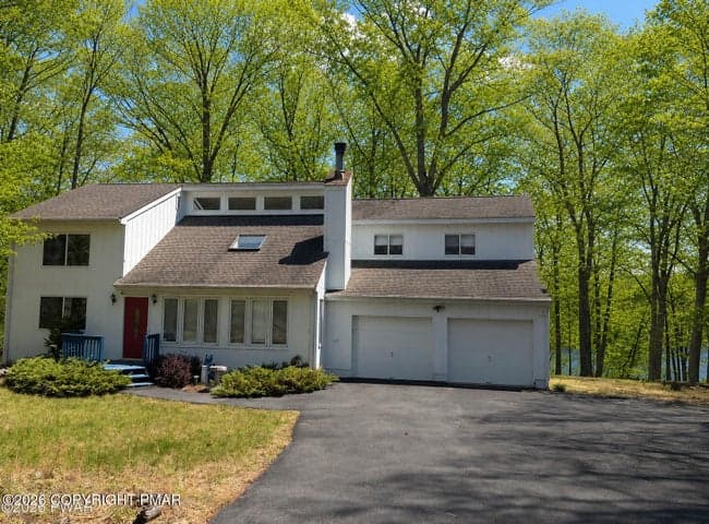 211 Brandyshire Drive, Tamiment, PA 18371