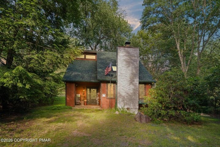 328 Miller Drive, Pocono Pines, PA 18350