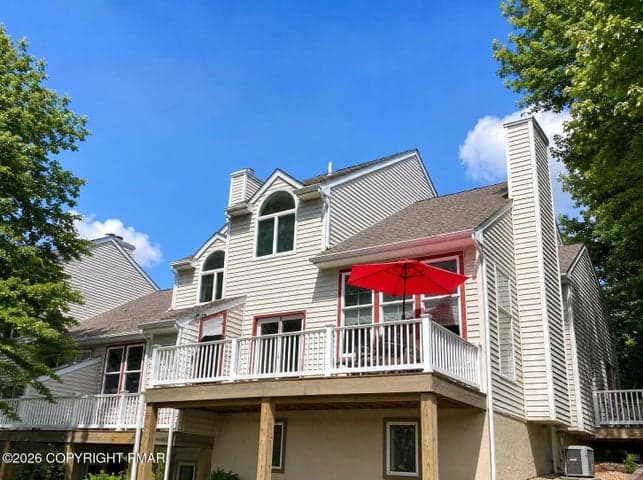 52 Laurelwoods Drive, Lake Harmony, PA 18624