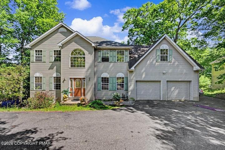 121 Brandyshire Drive, Tamiment, PA 18371