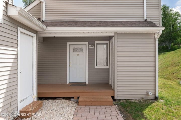3385 Windermere Drive, Bushkill, PA 18324