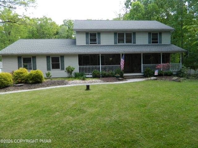 328 Pin Oak Road, Stroudsburg, PA 18360
