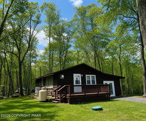 5122 Arrowhead Lane, East Stroudsburg, PA 18302