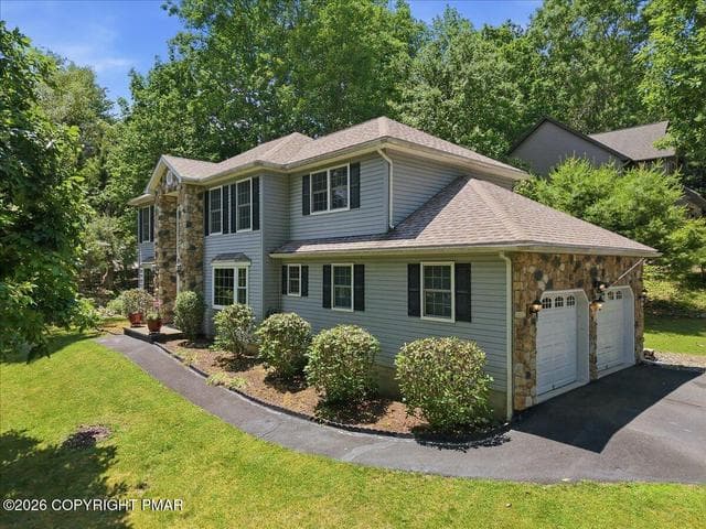 238 Fringe Drive, East Stroudsburg, PA 18302