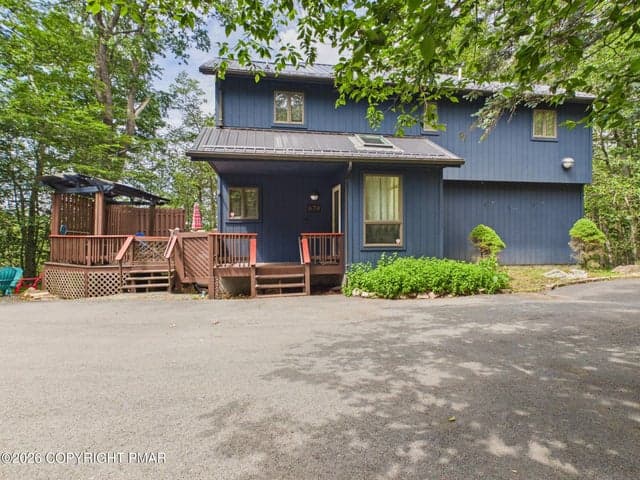 674 Glen Circle Drive, Tobyhanna, PA 18466