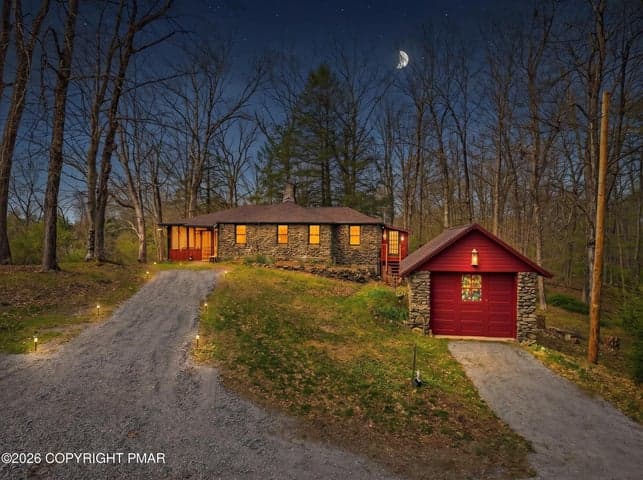 248 Fenical Lane, East Stroudsburg, PA 18302