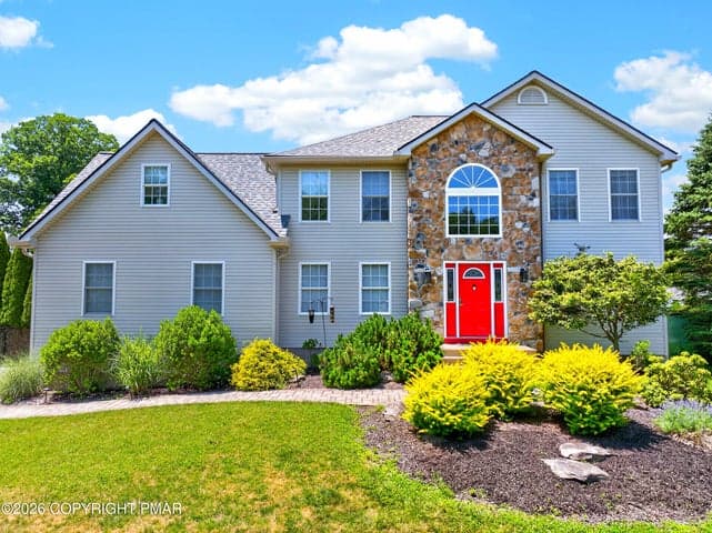 220 Pennbrook Road, Stroudsburg, PA 18360