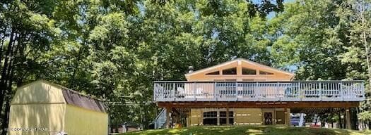 1115 Falls Road, Bushkill, PA 18324