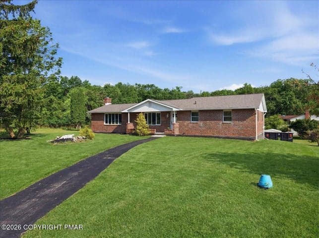 129 Rinker Road, Stroudsburg, PA 18360