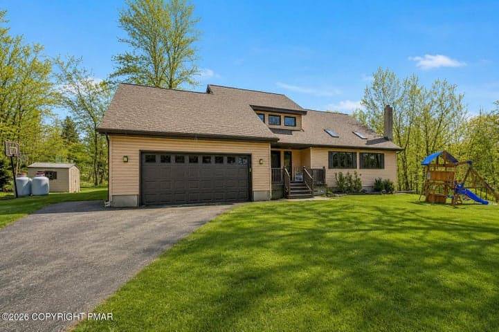 3326 Buck Run, Tobyhanna, PA 18466