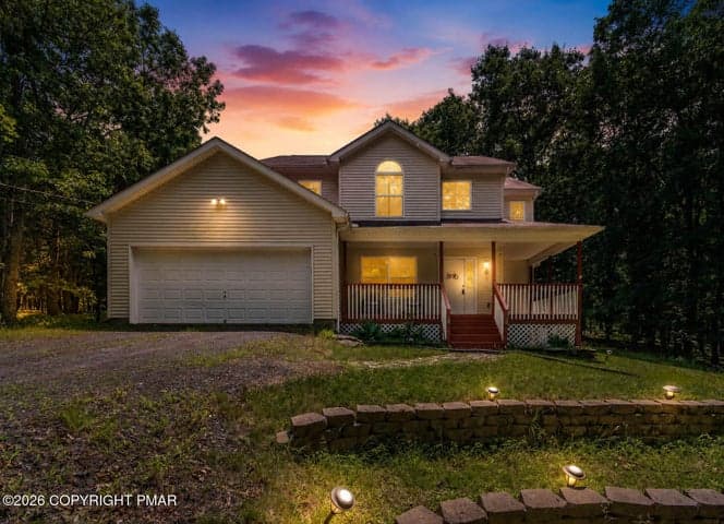 3290 Bluebird Drive, Bushkill, PA 18324