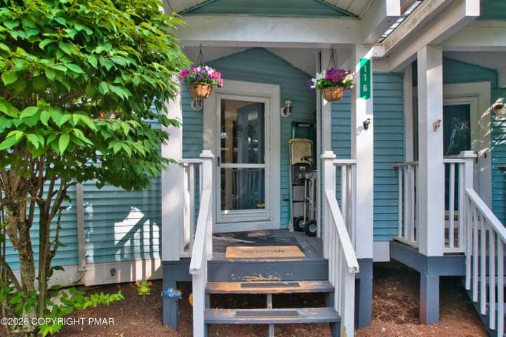 116 Huntington Drive, East Stroudsburg, PA 18302