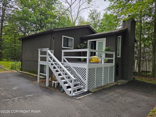 3332 Oberon Road, Tobyhanna, PA 18466