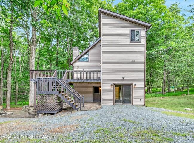 143 Buck Hill, Greentown, PA 18426