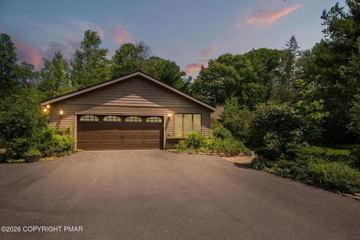128 Elm Drive, Blakeslee, PA 18610