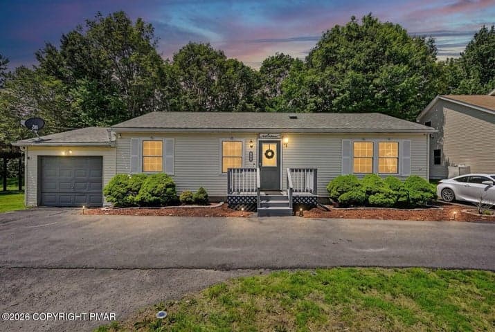 1201 Cambell Way, Tobyhanna, PA 18466