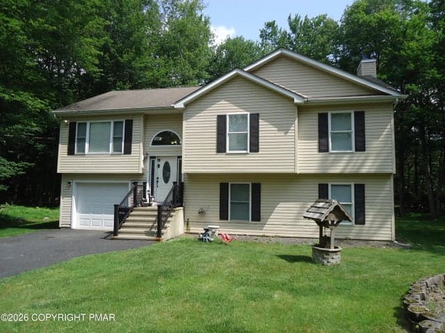 3270 Beech Ridge Drive, Pocono Summit, PA 18346