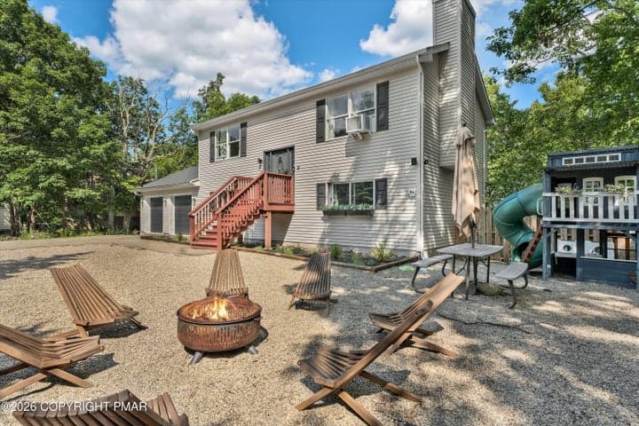 2083 Scarborough Way, Bushkill, PA 18324