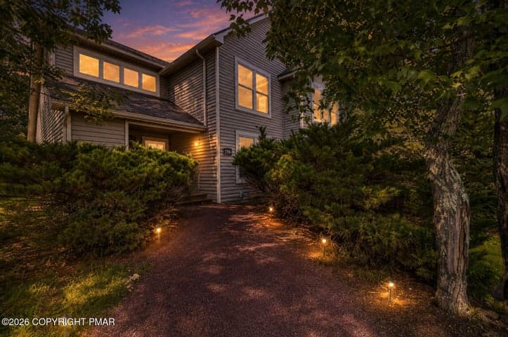 183 Hawthorne Court, Tannersville, PA 18372
