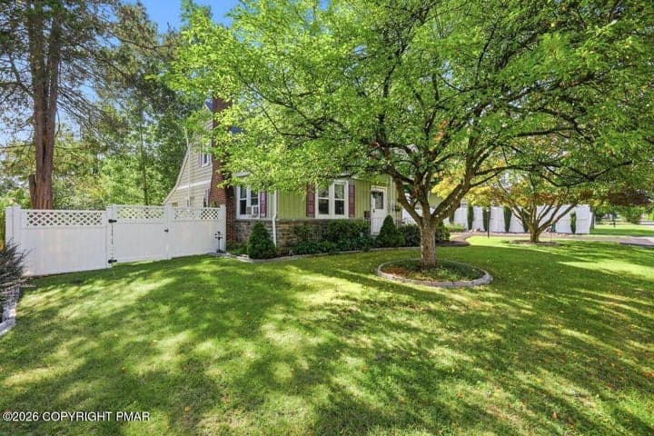 125 Rosemond Avenue, Stroudsburg, PA 18360